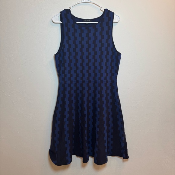 Women’s Ann Taylor Navy & Cobalt GeometricSleeveless Fit & Flare Dress, Large - Picture 1 of 6